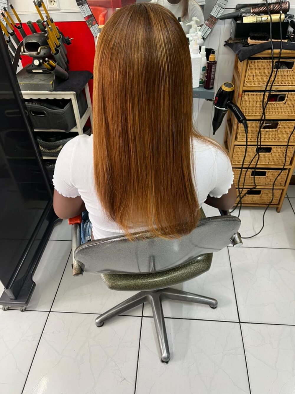 Brushing lisse caramel réalisé au salon Ciseaux d'Or